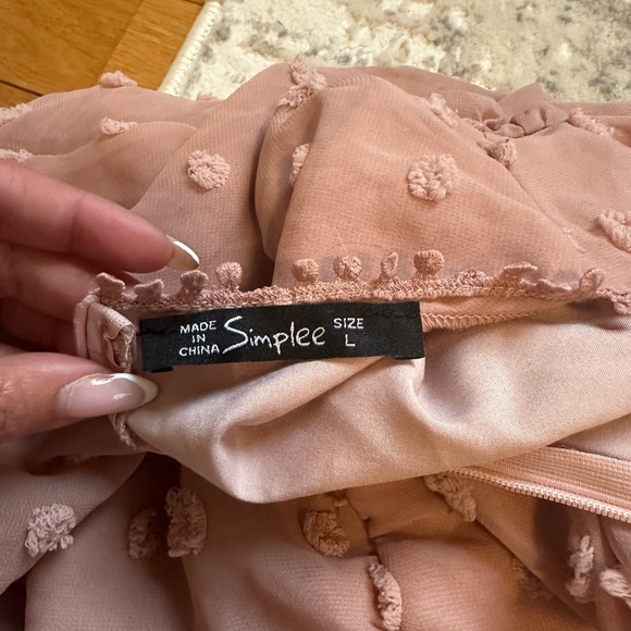 Simplee NWOT long Sleeve Rose Dress Size Large - Picture 2 of 6